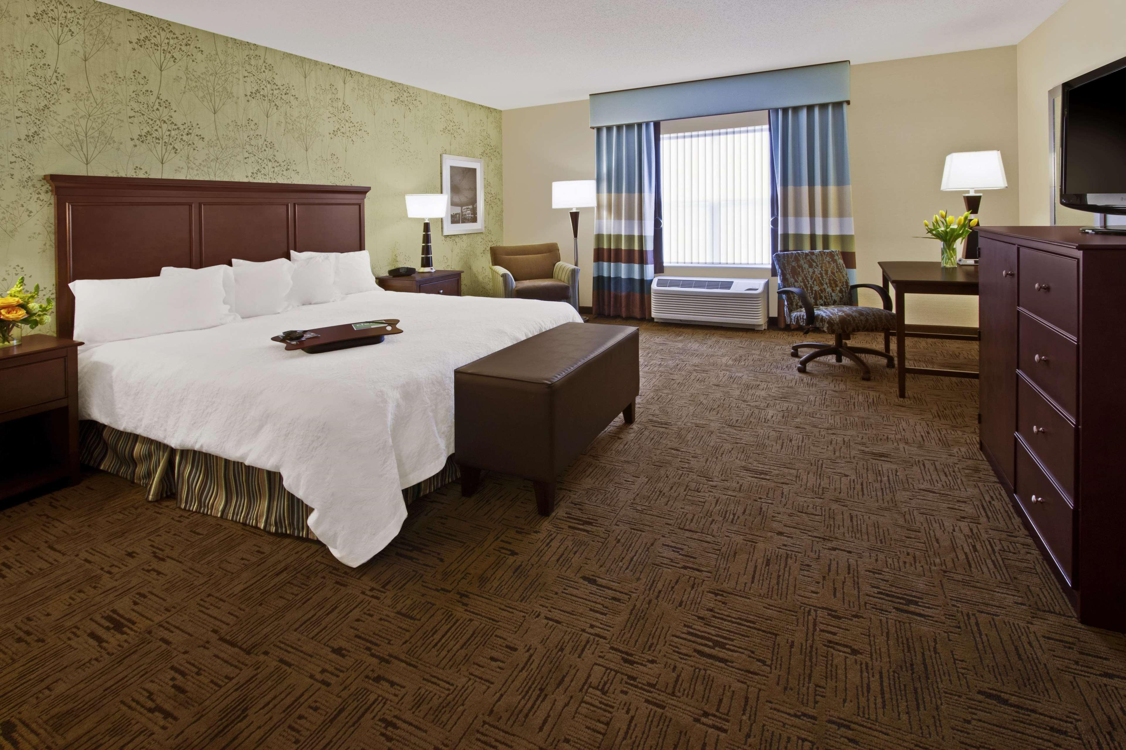 Hampton Inn & Suites Exeter Ruang foto