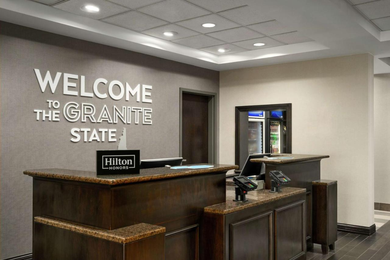 Hampton Inn & Suites Exeter Bagian luar foto